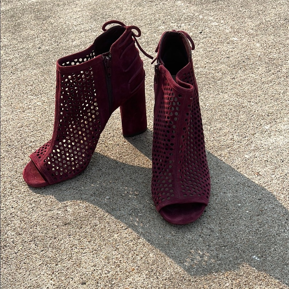 Gianni Bini Red Heeled Boots with Open Toe and Block Heel